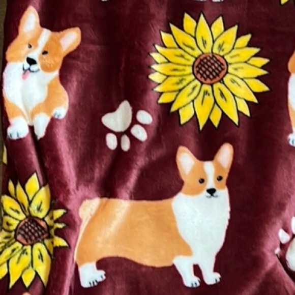 PETS - Pickles & Dot - ‘Corgis & Sunflowers‘ Plush Throw 60 x 70”. NWT. Firm! - Picture 2 of 3